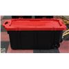 Image 1 : 45 GALLON HUSKY ROLLING TOTE WITH LATCHES