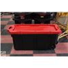 Image 1 : 45 GALLON HUSKY ROLLING TOTE WITH LATCHES