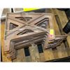 Image 1 : SET OF 7 BENCH ENDS PLASTIC