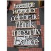 Image 1 : LOT OF WALL DCOR SIGNS 27"W X 7"H