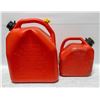 Image 1 : 2 GAS PLASTIC CANISTERS  5 L AND 10 L OR MORE