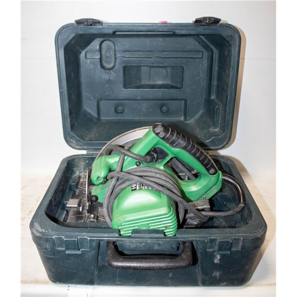 HITACHI C7582 CIRCULAR SAW WITH BOX