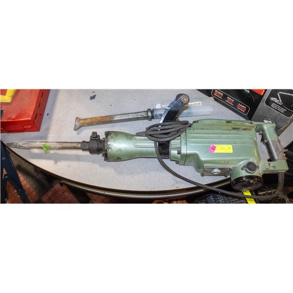 30LB JACKHAMMER WITH 2 BITS