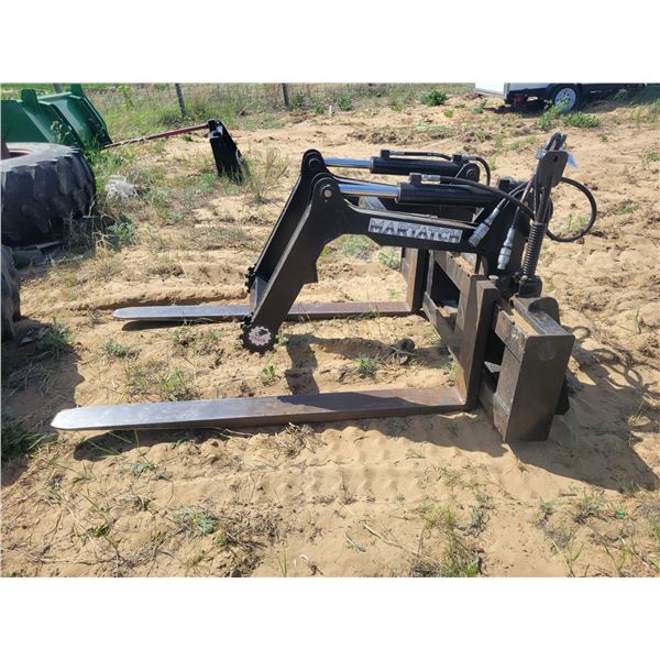 Martatch extended forks w/ grapple.