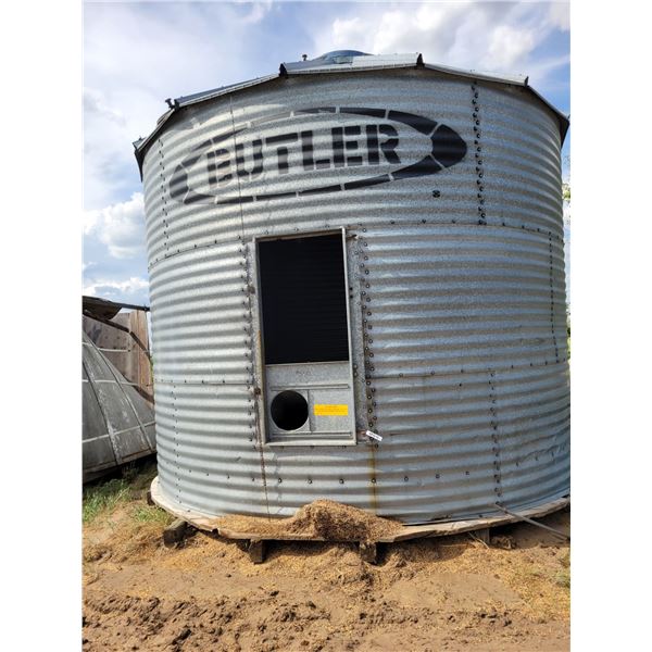 3 ring Butler grain bin. 14ft diameter, bottom ring damage.