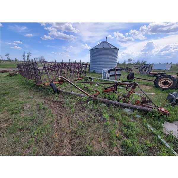 17 section harrow bar.