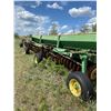 Image 2 : JD 9350 30ft hoe drill. 3 sections, fertilizer box, factory transport.