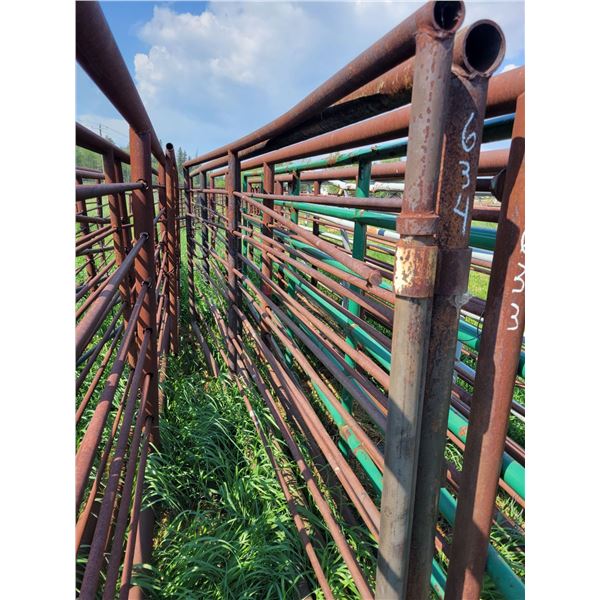 Free standing panel, approx. 288 in. x 67 in., 3 in. pipe, c/w 14 ft gate