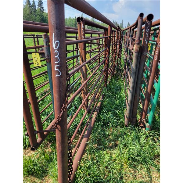 Free standing panel, approx. 288 in. x 67 in., 3 in. pipe, c/w 12 ft gate