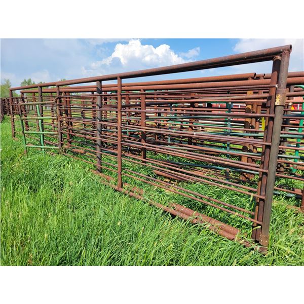 Free standing panel, approx. 288 in. x 67 in., 3 in. pipe, c/w 12 ft gate & 45 in. x 46 in. gate