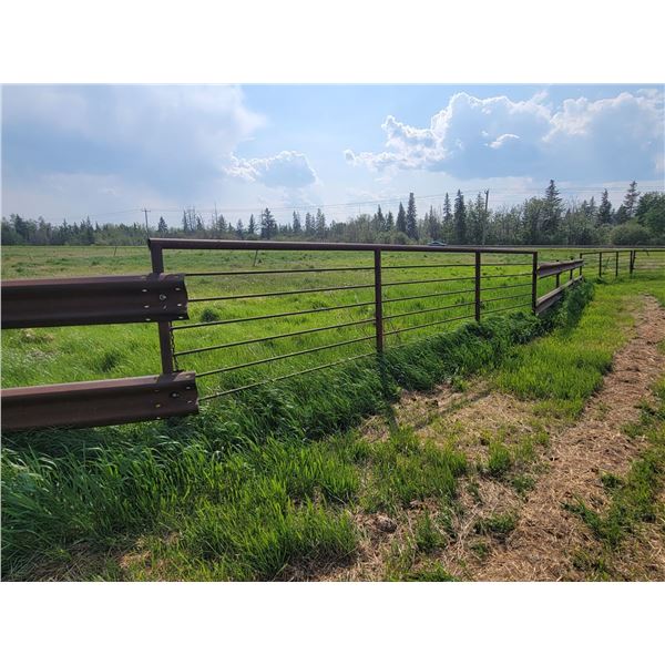 Approx 4 section of guard rail fence, and approx. 5 sections of 24ft freestanding panels. Buyer to l