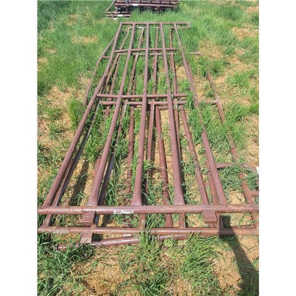 3 freestanding panels. 16ft, 2"pipe.