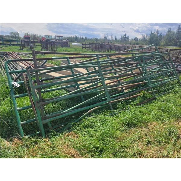 1 heavy duty 16ft gate, 4 bent 14ft gates.