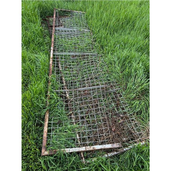 3 mesh panels. 8 ft x 26" tall.