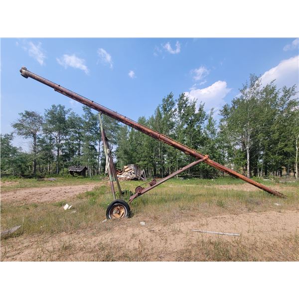 7" PTO drive scoop a second auger.