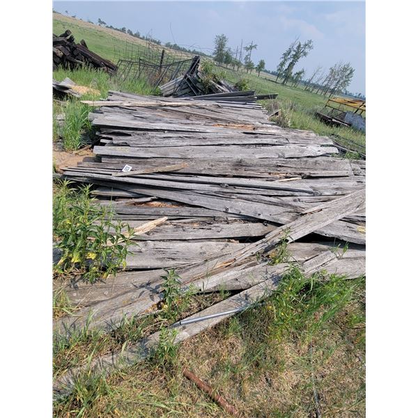 Large lot of windbreaker boards. Approx 10ft wood.