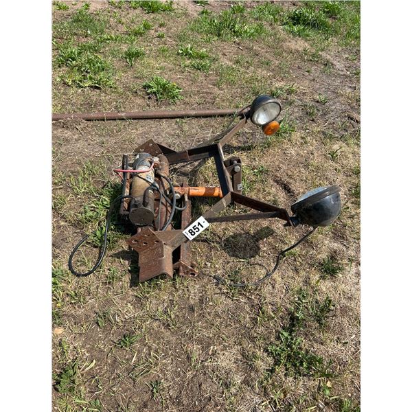 Front mount blade hyd.attachemt with light . SN 0072757