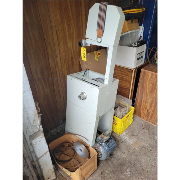 Meat saw c/w various blades. Fair condition.