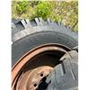 Image 5 : 17"  8 stud truck tires. Approx 3 tires.
