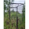 Image 1 : 2 x 2 wire cage w/ top and bottom.
