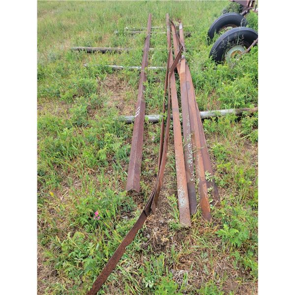 Qty  of approx  2.5"x2.5" scrap iron. Approx 1 angle, 8 flats.