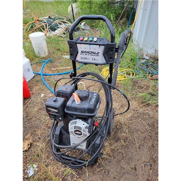 Simoniz platinum 3400PSI 2.8GPM pressure washer. CR950 208cc. Works well.