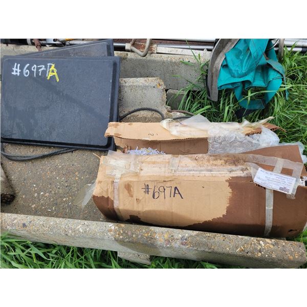 Spare load bars for squeeze chute. Good condition.