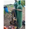 Image 4 : Cutting torch complete on propane, 2 owned oxypro bottles. Good condition. Air over hyd floor jack,