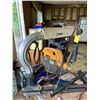 Image 5 : Dewalt 7710 radio arm saw. Works. ( inside house trailer).