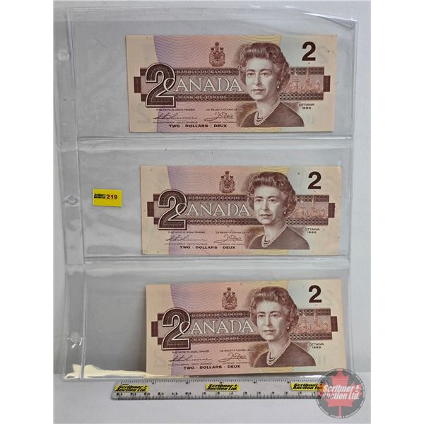 Canada $2 Bills 1986 (3) : - Thiessen/Crow #EGL1531950 - Thiessen/Crow #EGH7191688 - Thiessen/Crow #
