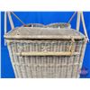 Image 8 : Wicker Picnic Basket w/Wine Bottle Compartments (13"H) (SEE PICS!)