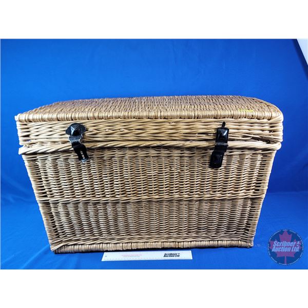 Wicker Trunk (21"H x 33"W x 21"D) (SEE PICS!)