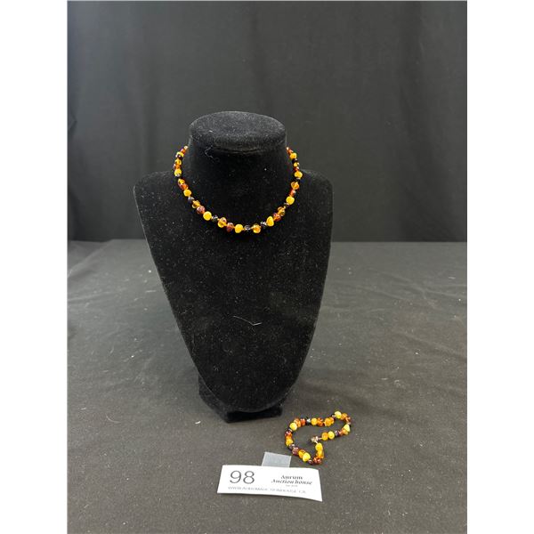 Beautigul Vintage Amber Necklace and Bracelet Set