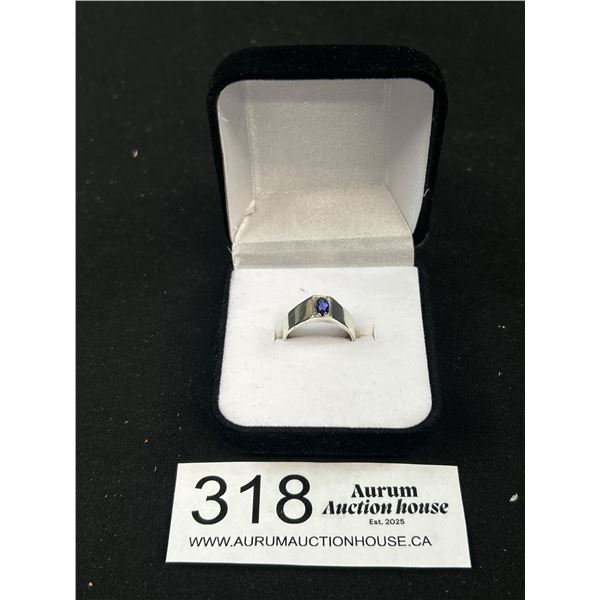 Sterling Silver (Tested) w/ Dark Blue Stone Ring Size 5.5