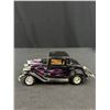 Image 13 : 2 1/24th Scale Diecast Cars