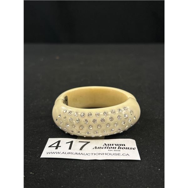 Vitage Hinged Celluloid or Lucite w/ Rhinestontes Inlaid Bangle