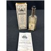 Image 2 : 2 Antique Perry Davis Painkiller Bottles in Original Boxes, Great Display