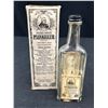 Image 6 : 2 Antique Perry Davis Painkiller Bottles in Original Boxes, Great Display