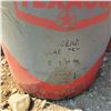 Image 6 : Texaco bucket of varsol and oil bucket partially filled and 2 vintage motor oil cans