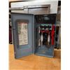 Image 2 : FEDARAU PIONEER 100AMP 240 VAC /Breaker Box , Great Condition