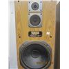 Image 3 : 2 Yamaha NS-A600 140 Watt Speakers 44 inches Tall 14 inches Wide