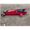 Image 3 : Red floor jack