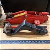 Image 2 : Truck ball hitch and floor jack