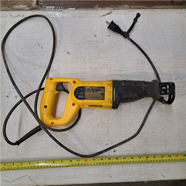 Dewalt recipricating saw- no blade(works good)