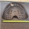 Image 1 : Cast iron tractor seat