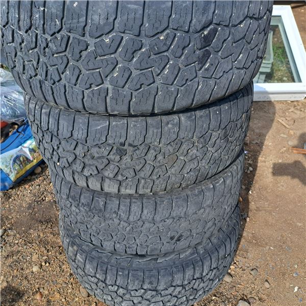 4 wild peak tires- size 275/55R20