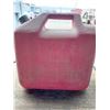 Image 4 : 3 Gasaline Containers