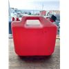 Image 6 : 3 Gasaline Containers