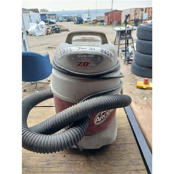 15" Tall Small Shop Vaccum