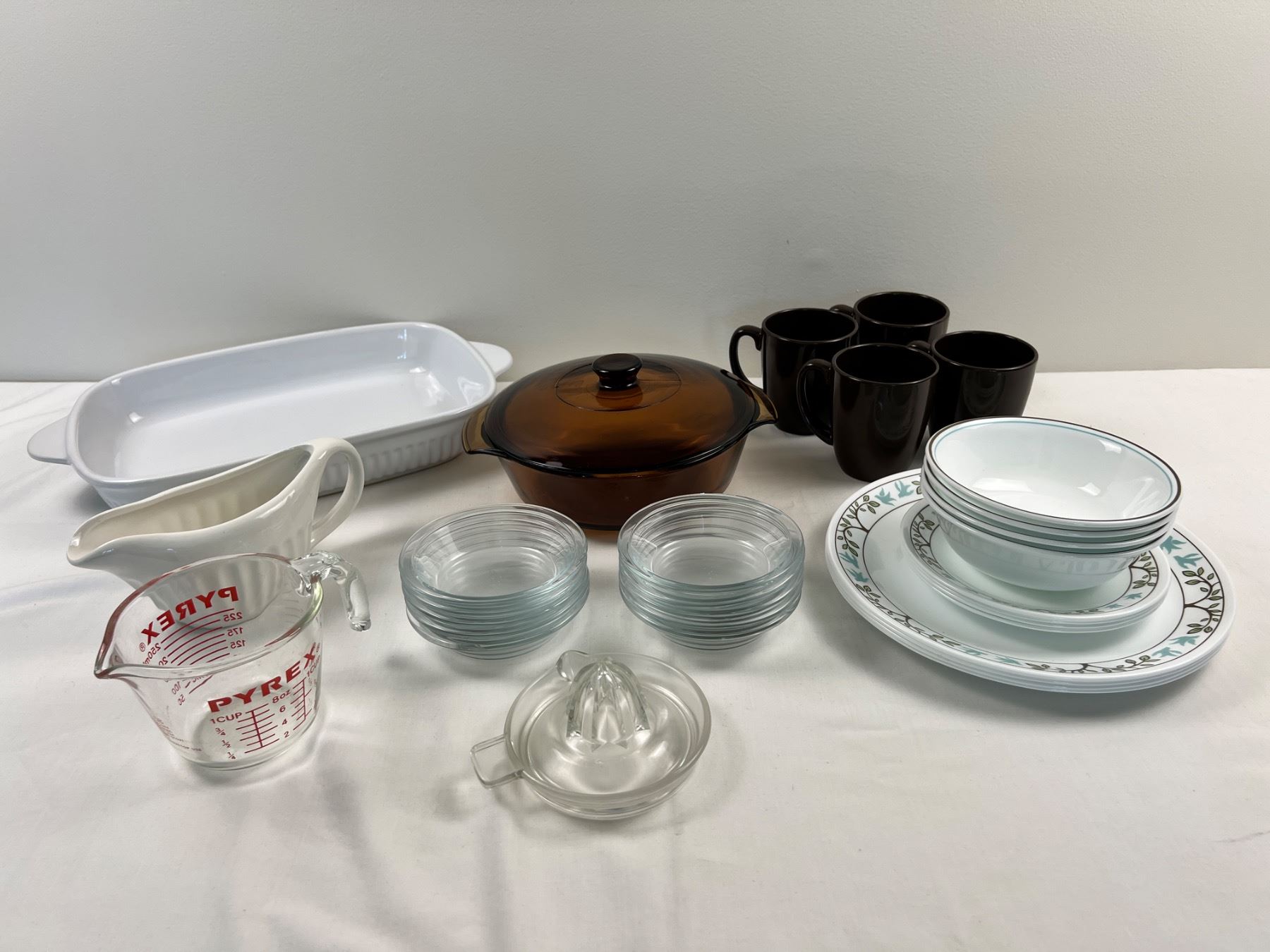 Assorted KitchenWare - Sunrise Estate Services Ltd